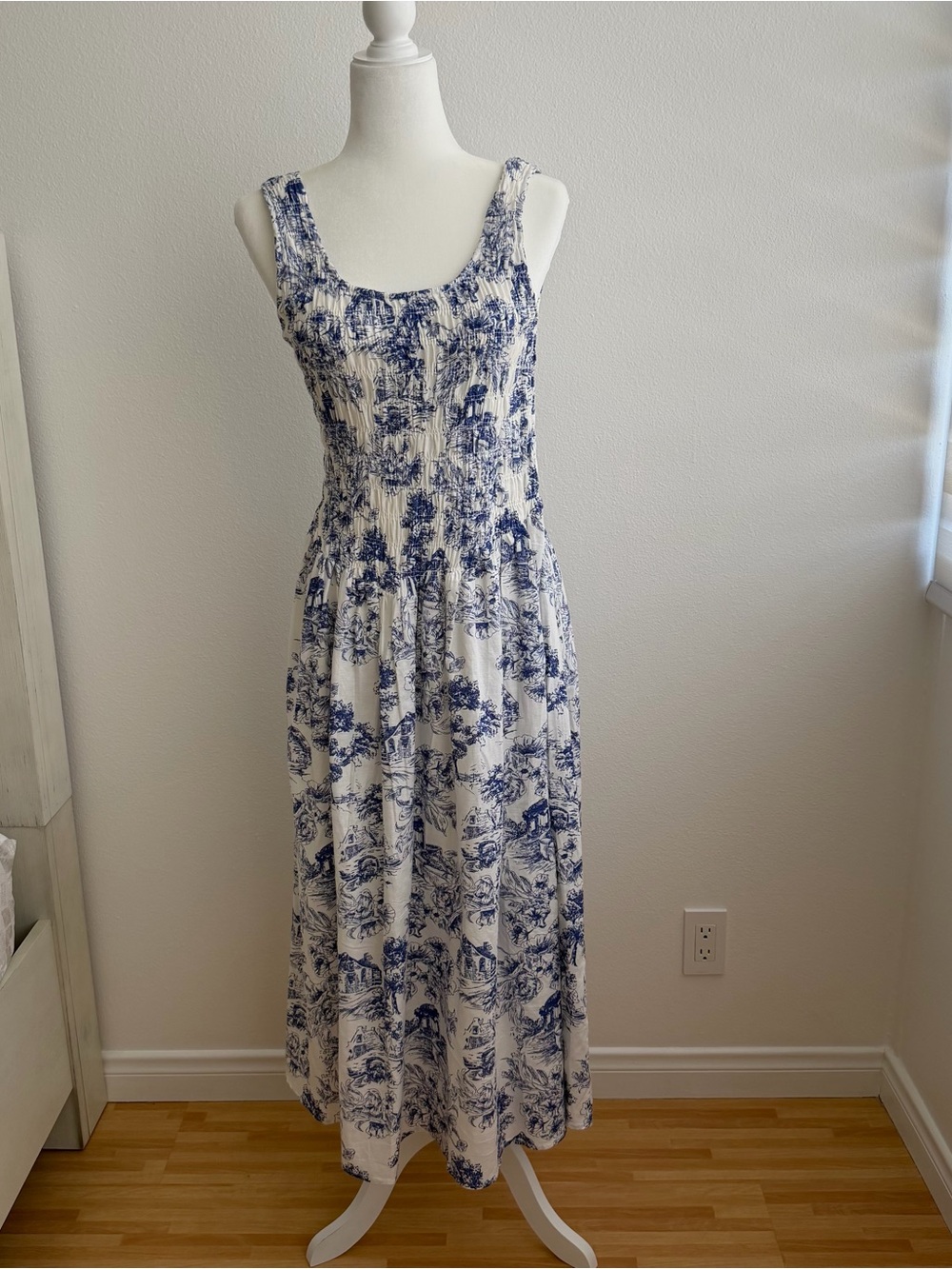 Meadow Rhodes Blue & White Toile Smocked Maxi Dress - Size Medium